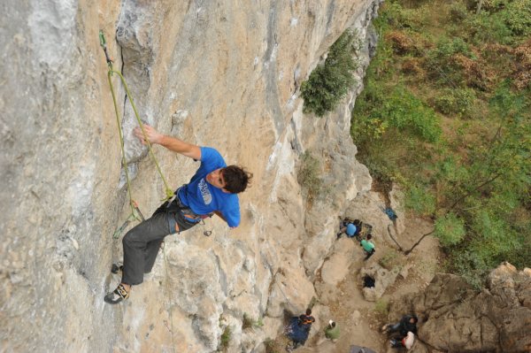 �ڶ�����˷���ҽ�-The North Face&reg;/Black Diamond�˶�ԱAlex Honnold����˷����-������www.sanfo.com
