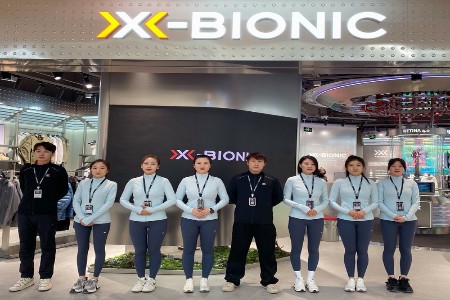 三夫X-BIONIC沈阳万象城旗舰店全家福